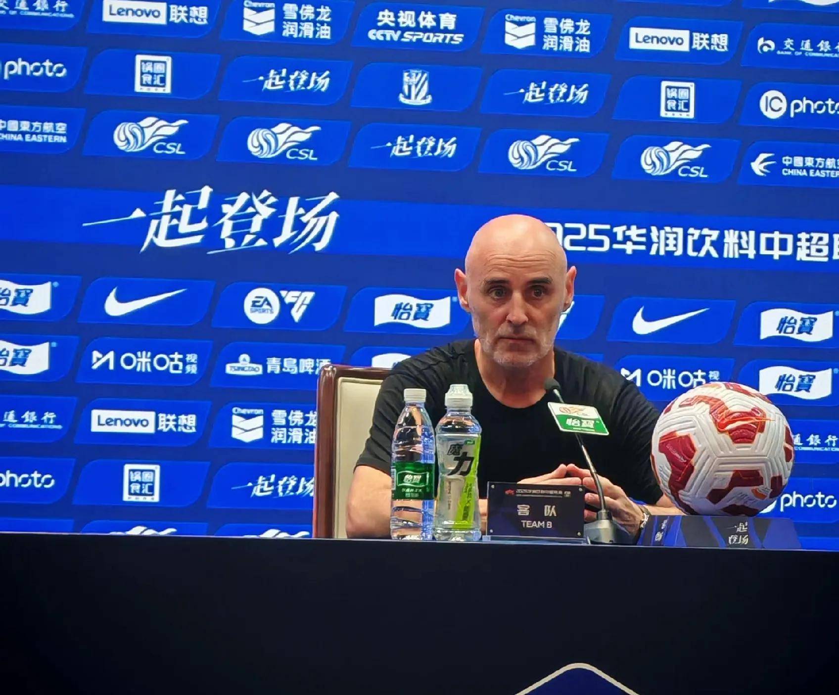 开云体育-亚冠冲刺阶段再迎强敌,拜仁慕尼黑临场应变,主帅态度:管理层满意,球队文化被再次提及的简单介绍