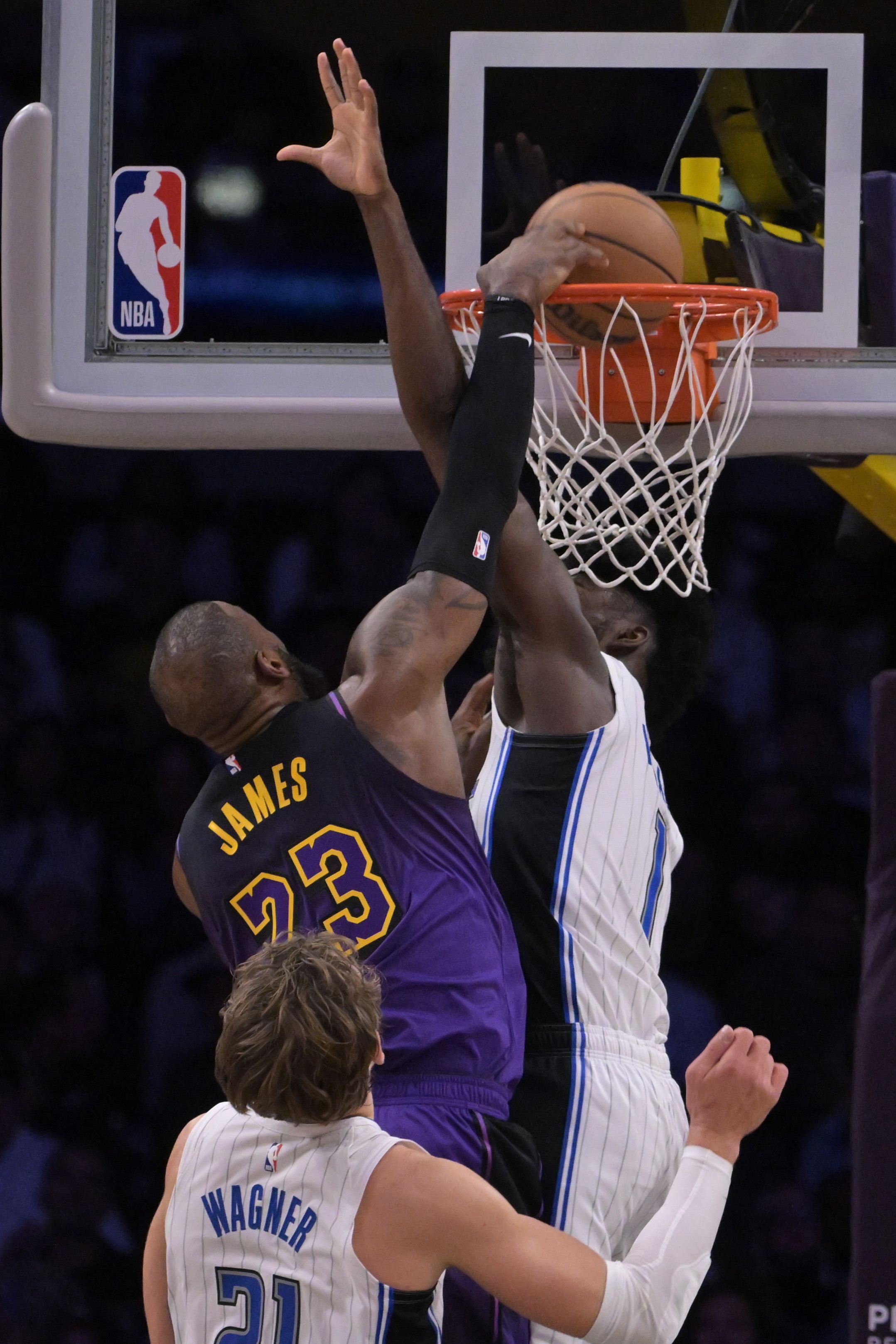 Kaiyun-浓眉哥连续三场比赛得分超过出色防守，尤文图斯挑战极限！的简单介绍