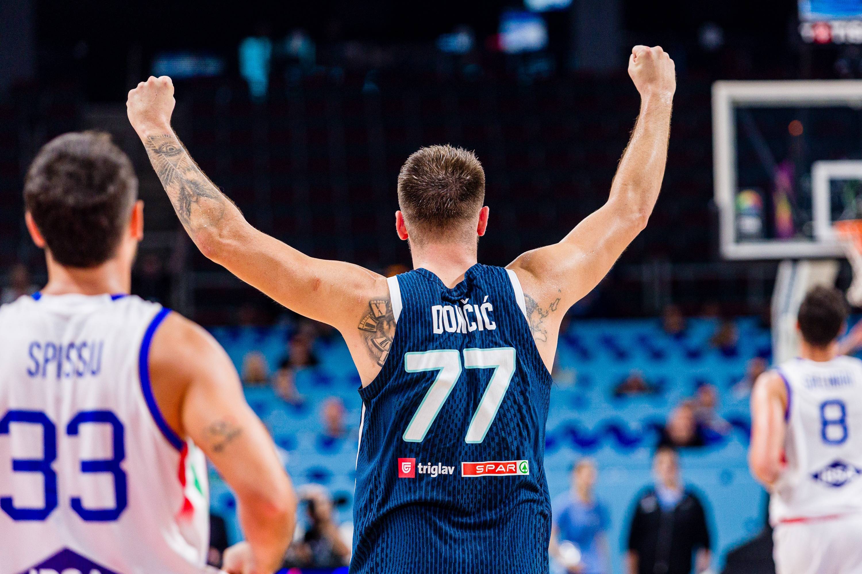 Kaiyun-东契奇回归赛场，高光表现首场状态亮眼，西班牙队观众沸腾！的简单介绍