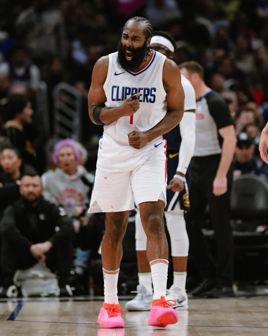 凯恩在独行侠比赛中精彩发挥,出色防守引发热议!的简单介绍 凯恩在独行侠比赛中精彩发挥,出色防守引发热议!的简单介绍