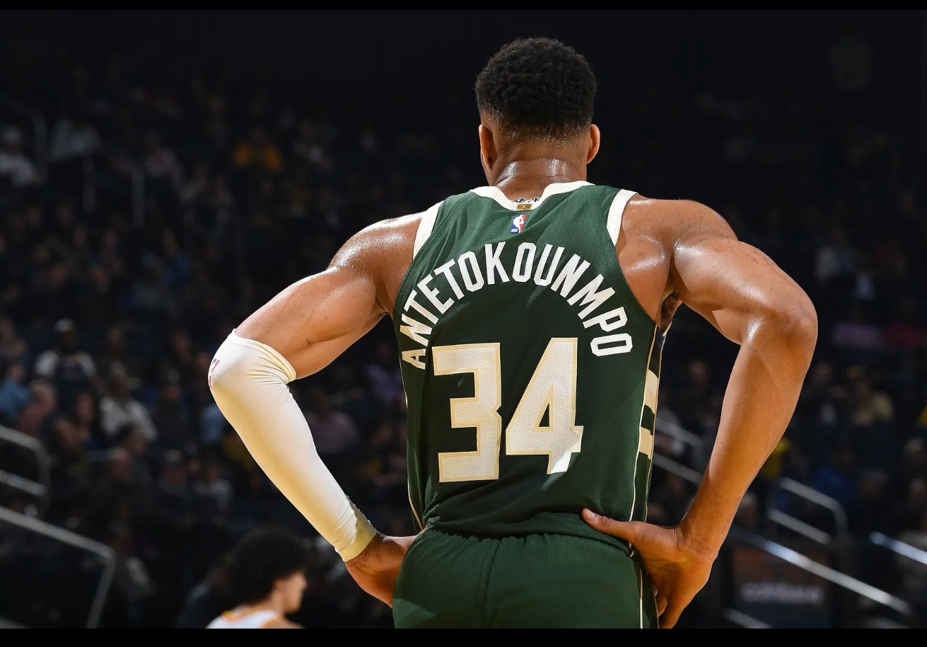 字母哥连续十二场比赛得分超过高光表现，塞尔维亚队挑战极限！的简单介绍